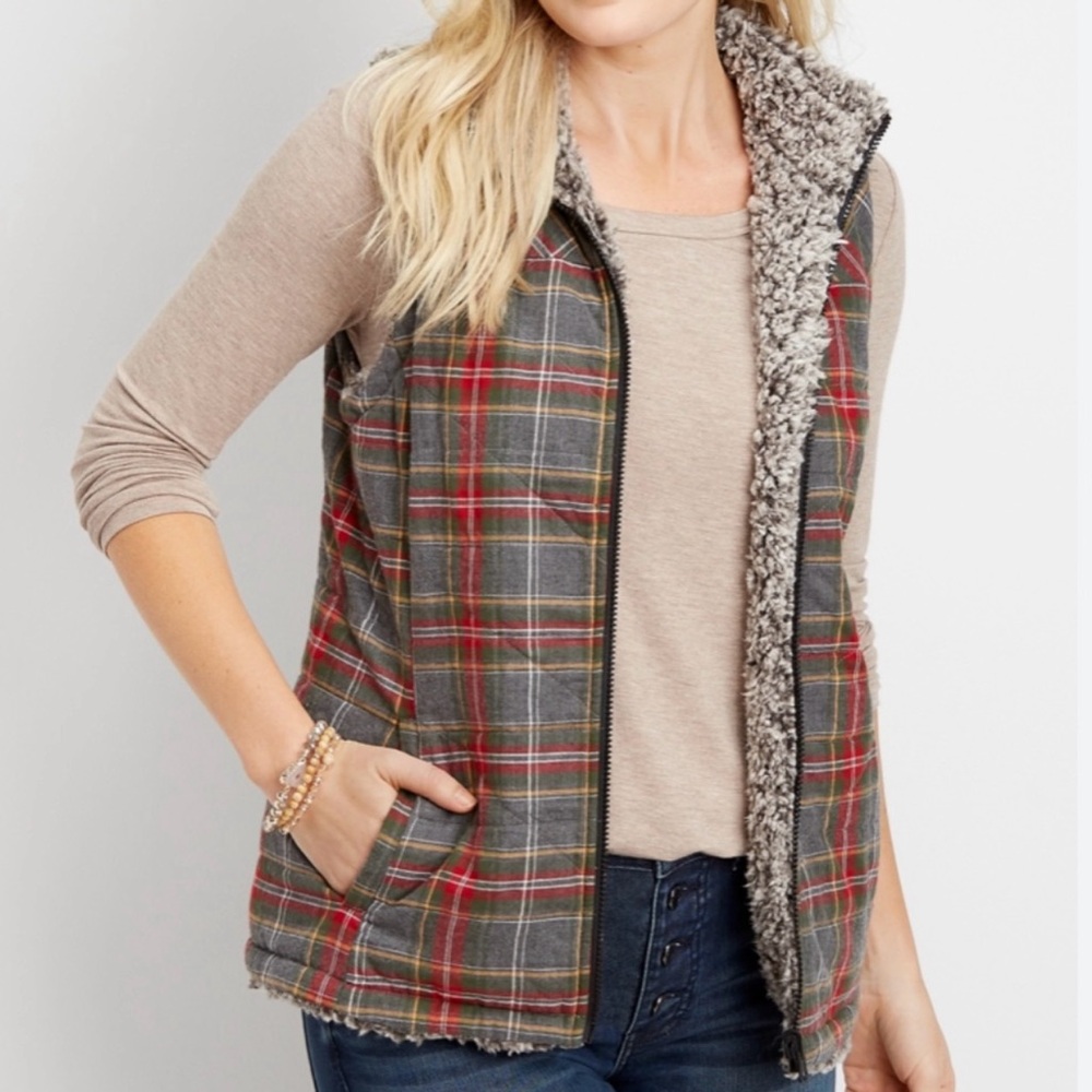 Maurice’s - Women’s Reversible Plaid and Sherpa Vest - Size Small